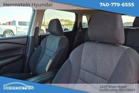 Used 2024 Nissan Rogue SV image 23