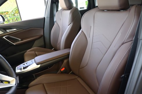 New 2025 BMW X1 xDrive28i w/ Premium Package image 8