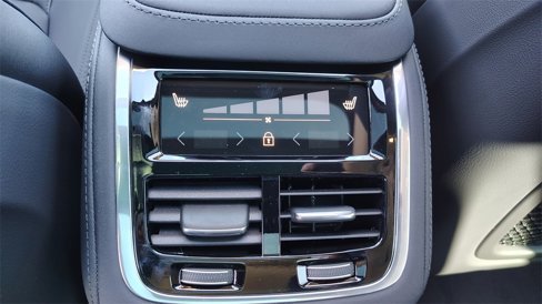 New 2025 Volvo XC90 T8 Core w/ Climate Package image 32