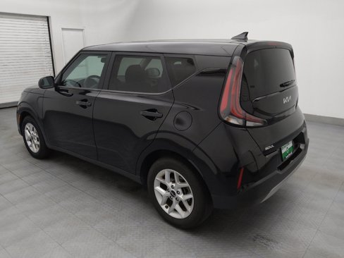 Used 2023 Kia Soul LX w/ LX Technology Package image 3
