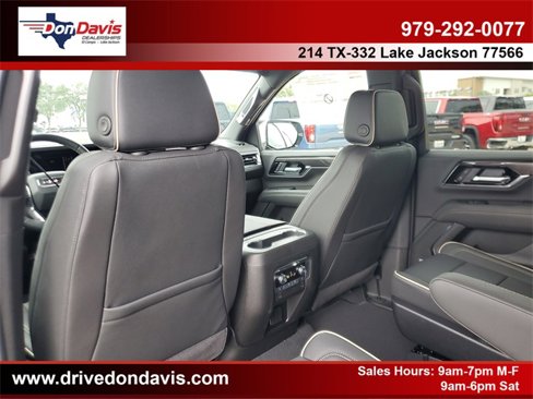 New 2026 GMC Yukon Elevation image 13
