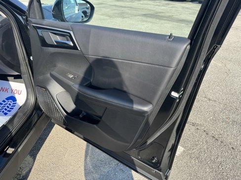 New 2025 Mitsubishi Outlander SE image 27