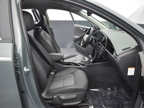 New 2025 Kia Niro EX image 22