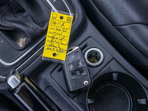 Used 2021 Volkswagen Golf 4-Door image 31