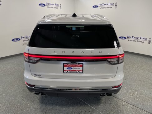 Used 2025 Lincoln Aviator Reserve w/ Equipment Group 201A image 5