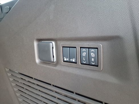 New 2026 GMC Yukon XL Elevation w/ Elevation Premium Package image 5