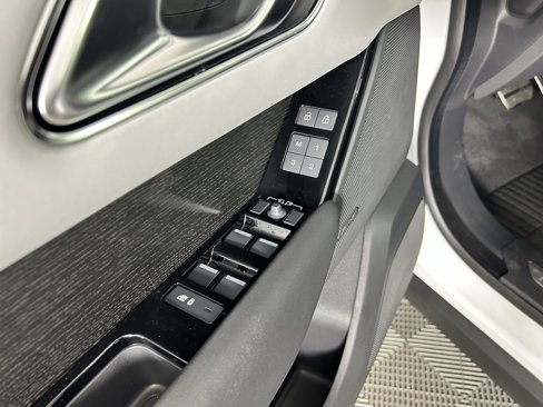 New 2026 Land Rover Range Rover Velar Dynamic SE image 10