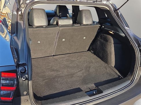 Used 2025 Nissan Kicks SR image 8