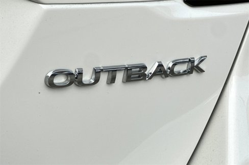 Used 2025 Subaru Outback Limited image 8