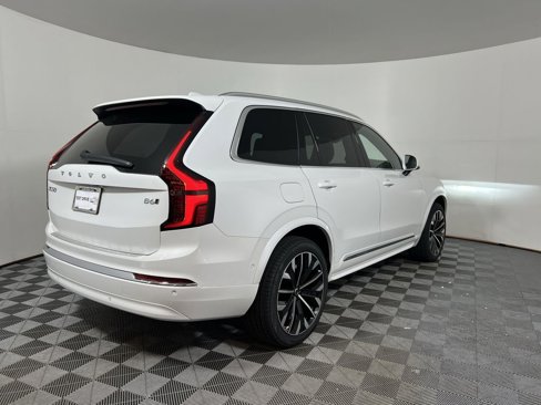 New 2026 Volvo XC90 B6 Plus w/ Protection Package Premier image 8