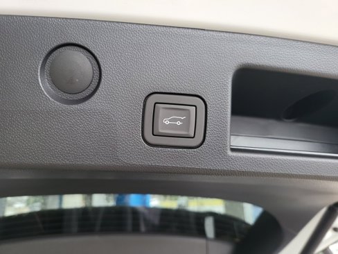 New 2026 Chevrolet Equinox LT w/ Convenience Package II image 9