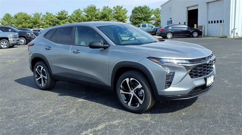 New 2026 Chevrolet Trax RS w/ Driver Confidence Package image 2