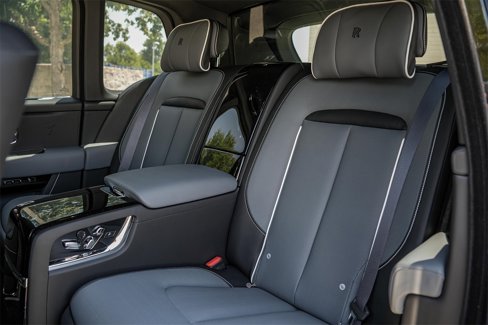 New 2025 Rolls-Royce Cullinan image 41