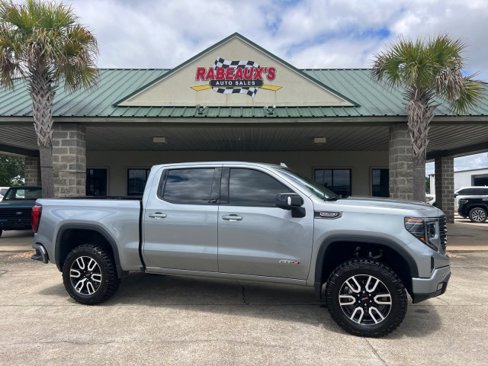 Used 2024 GMC Sierra 1500 AT4 w/ Technology Package image 1