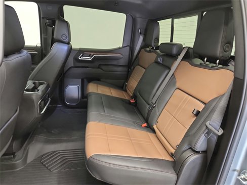 Used 2025 Chevrolet Silverado 1500 High Country w/ Technology Package image 30