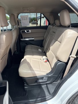 Used 2024 Ford Explorer XLT w/ Equipment Group 202A image 12