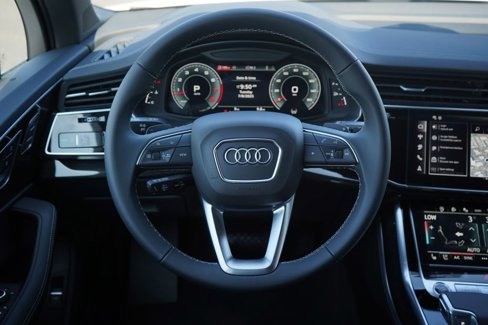 New 2025 Audi Q7 3.0T Prestige image 9