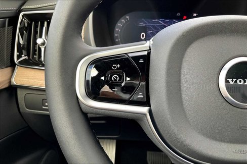 New 2026 Volvo XC90 B6 Plus w/ Protection Package Premier image 17