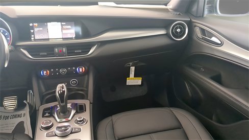 New 2025 Alfa Romeo Stelvio Sprint image 33