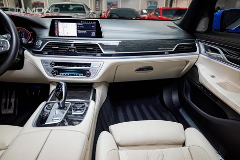 Used 2021 BMW 750i xDrive w/ Executive Package image 58