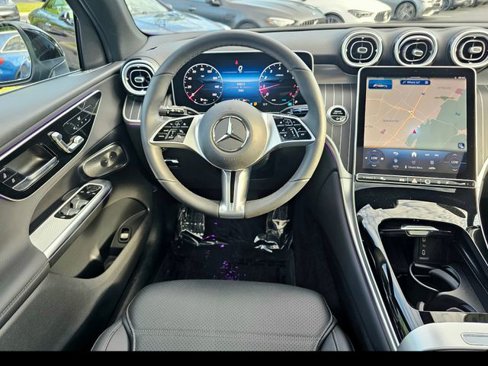 Certified 2025 Mercedes-Benz GLC 300 4MATIC image 30