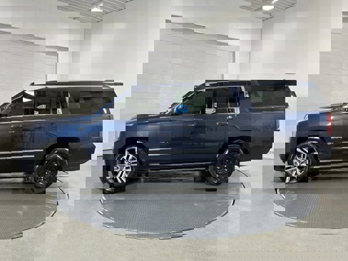 Used 2020 GMC Yukon XL Denali w/ Denali Premium Package image 21