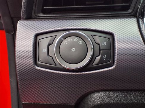 Used 2017 Ford Mustang Coupe image 19