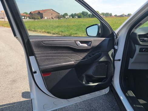 New 2025 Ford Escape SE image 14