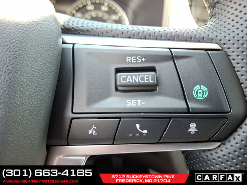 New 2025 Mitsubishi Outlander SE image 17