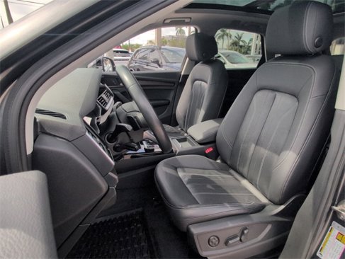 Used 2022 Audi Q5 2.0T Premium w/ Convenience Package image 5