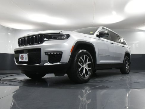 Used 2024 Jeep Grand Cherokee L Limited w/ Luxury Tech Group II image 65
