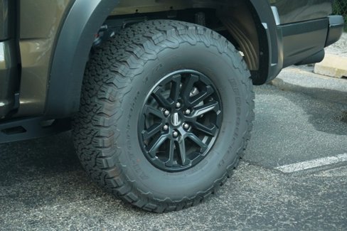 Used 2025 Ford F150 Raptor image 16