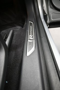 Certified 2020 Jaguar E-PACE R-Dynamic SE image 13