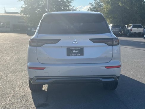 New 2025 Mitsubishi Outlander SE image 4