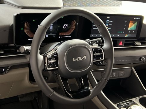 New 2026 Kia Carnival EX image 14