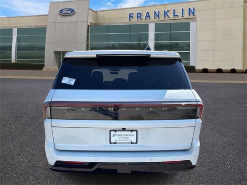 New 2025 Lincoln Navigator L Reserve w/ Jet Appearance Package image 6