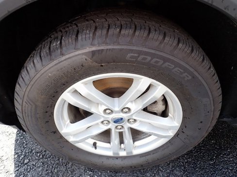 Certified 2022 Ford Explorer XLT w/ Equipment Group 202A image 13