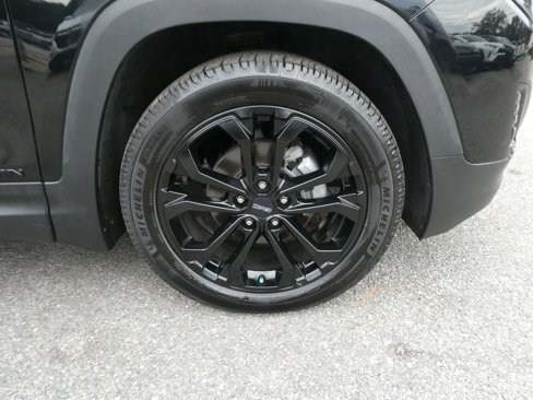 Used 2021 GMC Terrain SLT w/ Elevation Edition image 32