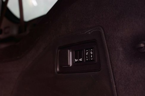 Used 2021 Cadillac Escalade ESV Premium Luxury image 46