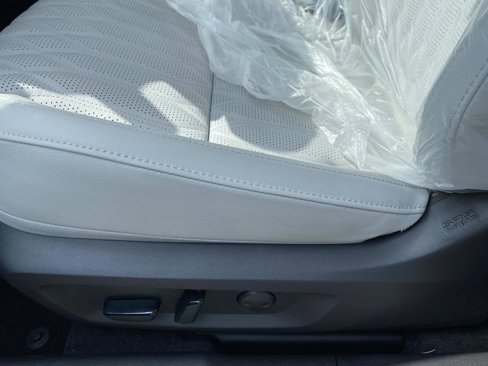New 2025 Mitsubishi Outlander AWD image 8