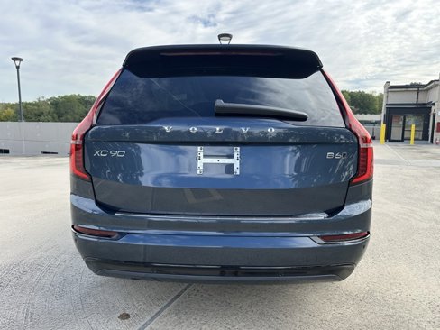 New 2026 Volvo XC90 B6 Ultra w/ Lounge Package image 6