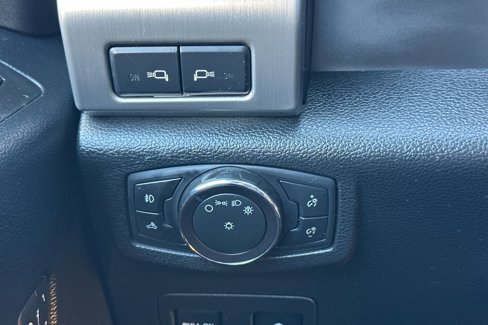 Used 2019 Ford F150 Platinum image 39