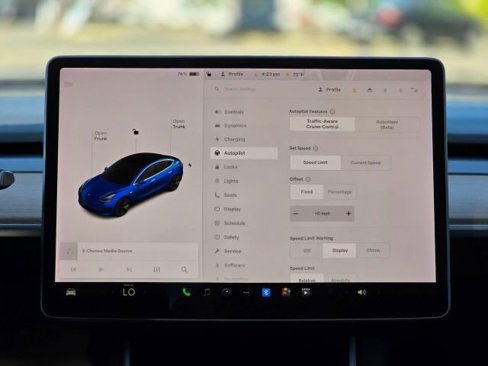 Used 2020 Tesla Model 3 Standard Range Plus image 18