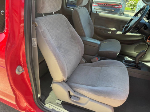 Used 2004 Toyota Tacoma PreRunner image 16