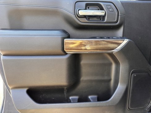 Used 2022 Chevrolet Silverado 2500 LT w/ Convenience Package image 19