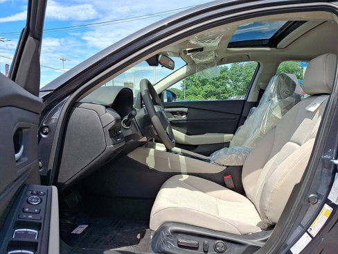 New 2025 Honda Accord SE image 6