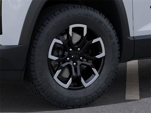 New 2026 Chevrolet Equinox ACTIV w/ LPO, Floor Liner Package image 9