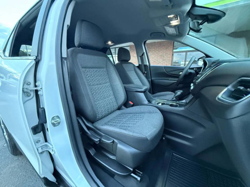Used 2023 Chevrolet Equinox LT image 15