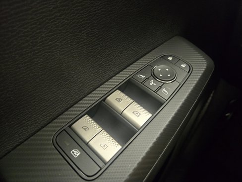 New 2025 Mitsubishi Outlander SE image 30