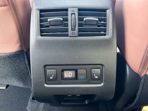 New 2025 Mitsubishi Outlander SEL image 29